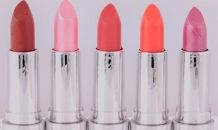 Shades of Confidence: Exploring the World of Lipsticks